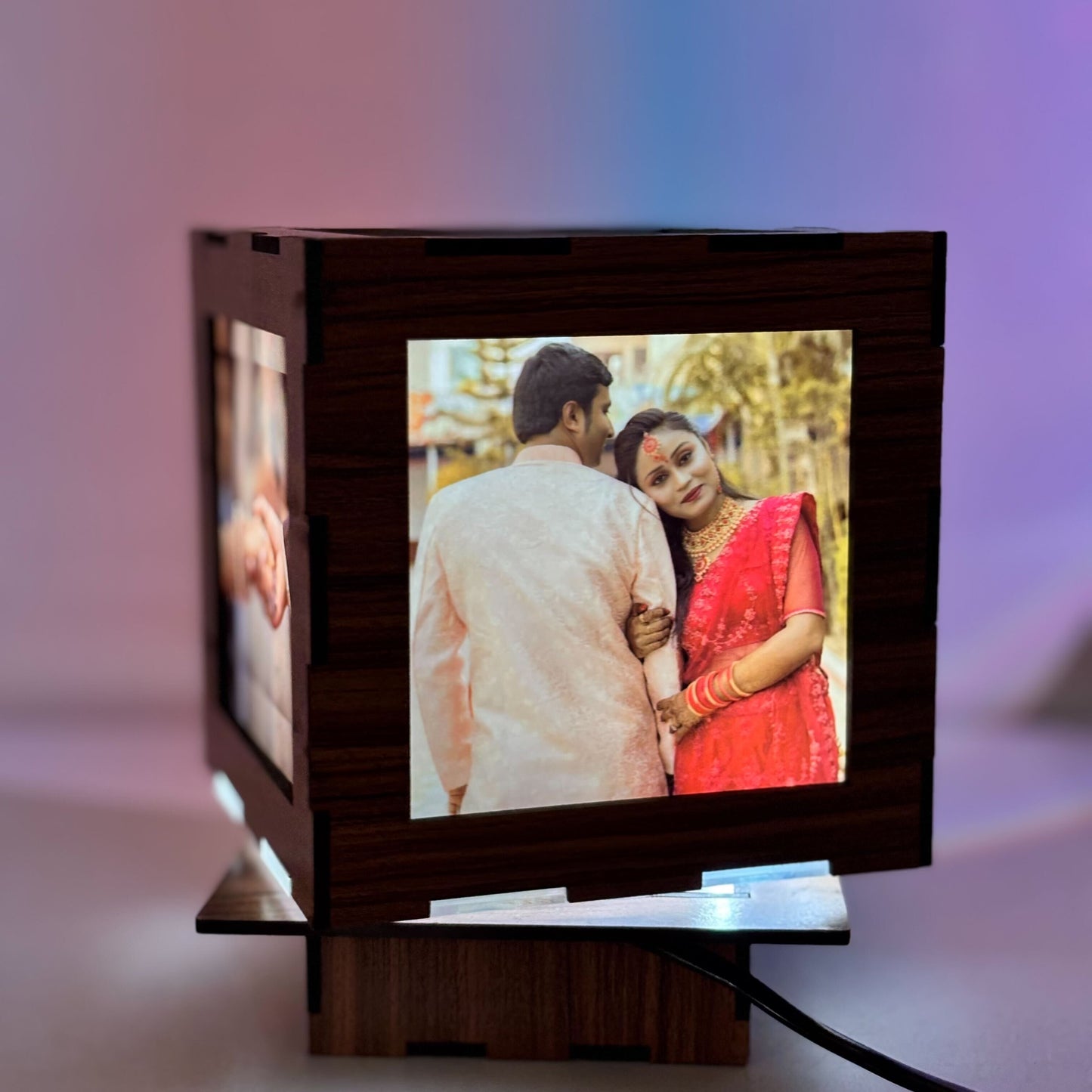 REVOLVING PHOTO LAMP