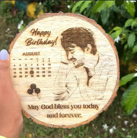 NATURAL WOODEN SLICE PHOTO FRAME