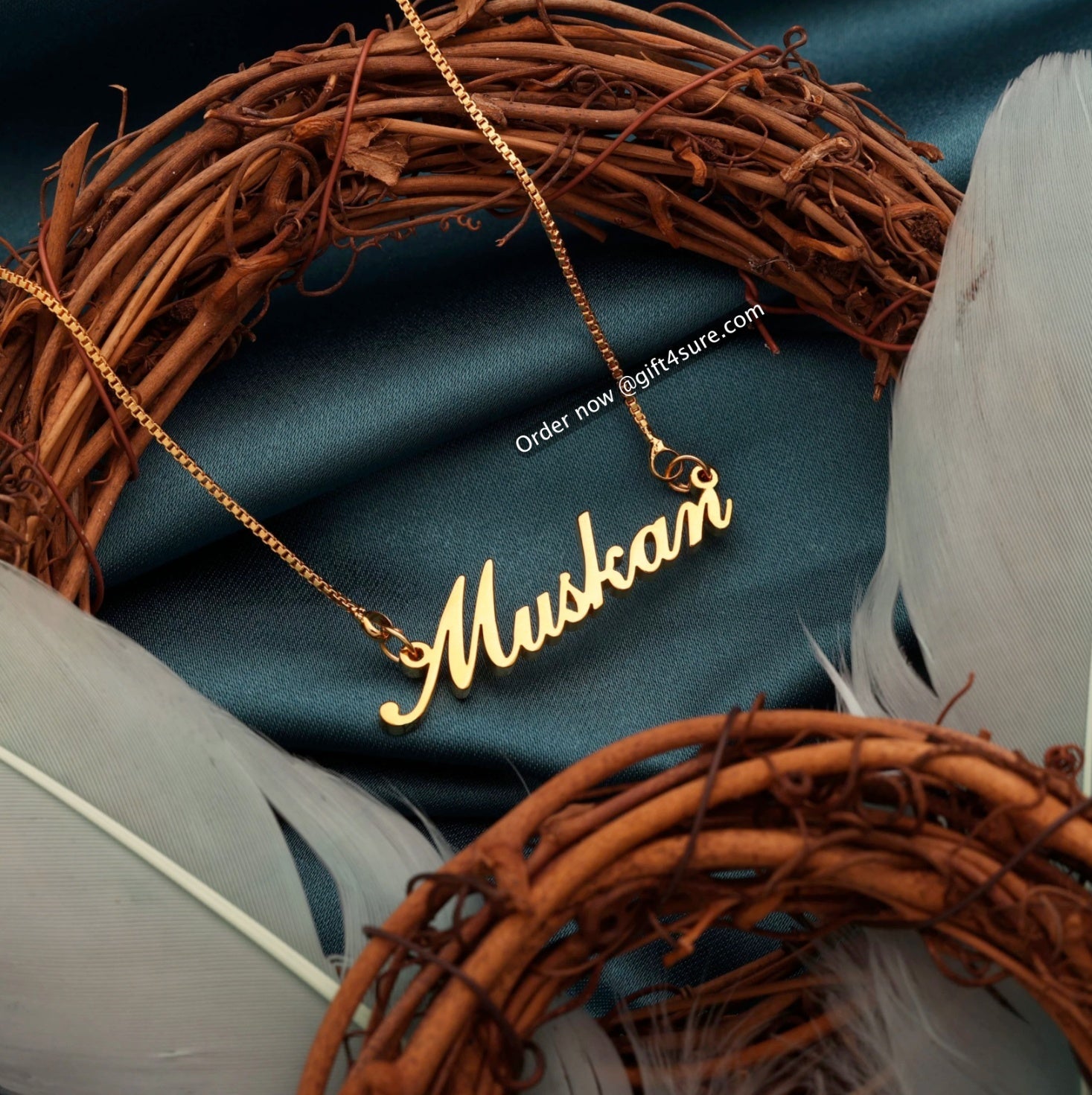 Madhu Name Locket SIMPLE STYLE NAME NECKLACE – Gift Sure