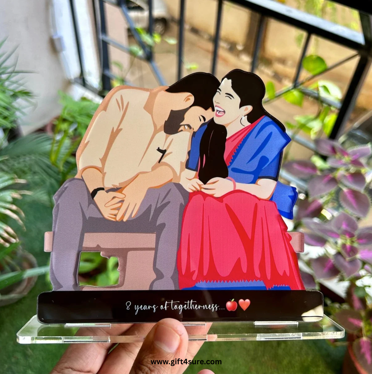 ACRYLIC ILLUSTRATED PHOTO STANDY-2