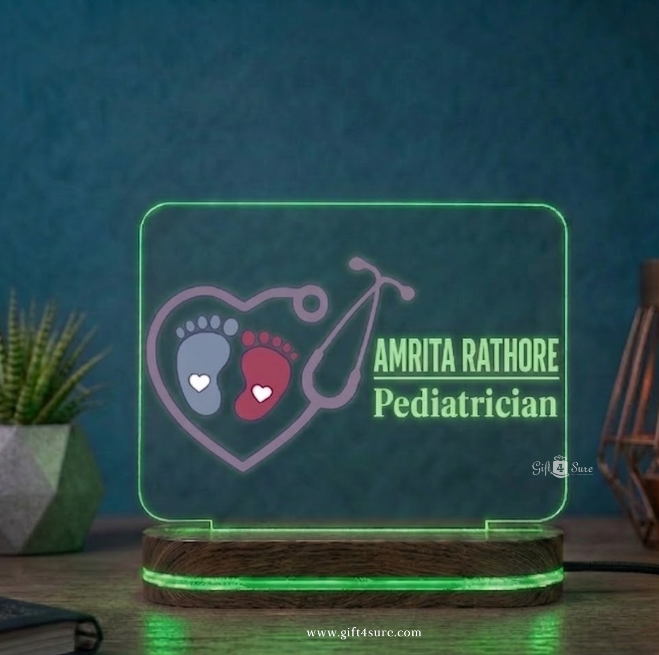 PEDIATRICIAN DOCTOR ACRYLIC LED LAMP (MULTICOLOR)
