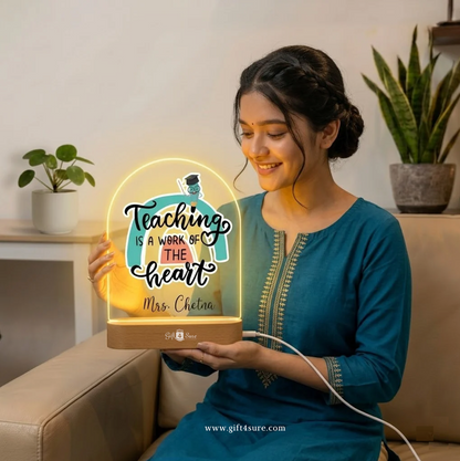 TEACHER ACRYLIC LED LAMP-3