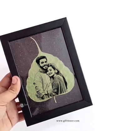DRIED LEAF COUPLE PHOTO ART FRAME