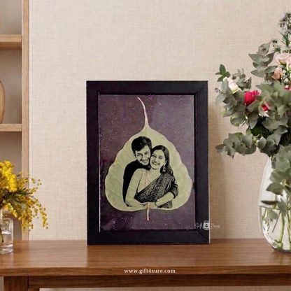 DRIED LEAF COUPLE PHOTO ART FRAME