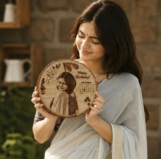 NATURAL WOODEN SLICE PHOTO FRAME