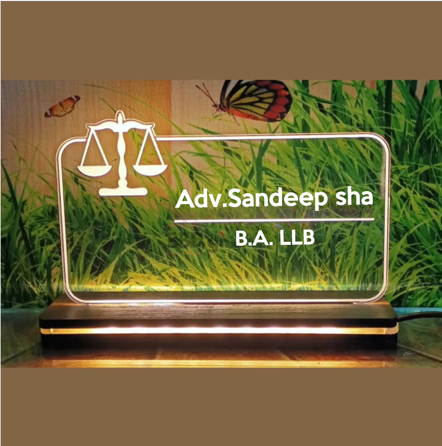 ADVOCATE ACRYLIC LED LAMP